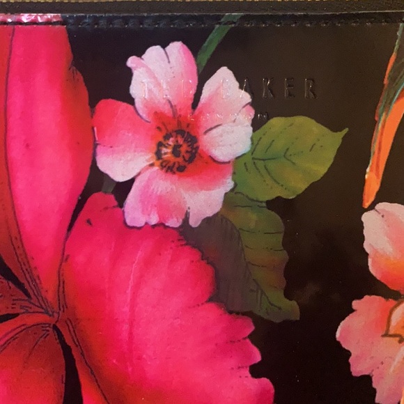 TED BAKER London wristlet - Picture 3 of 7